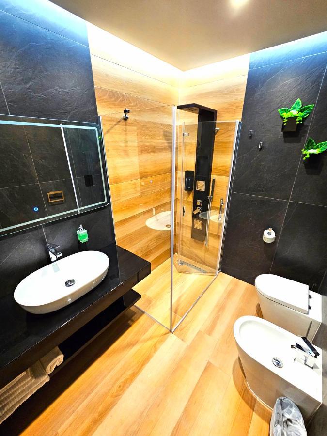 Trilogy Prestige - Central Premium Suites Lecce Eksteriør bilde